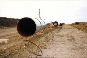 Gas_Pipeline_-_geograph_org_uk_-_1036695