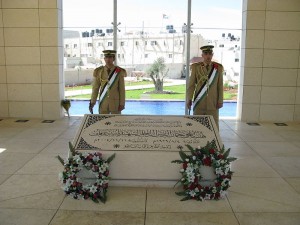 Yasser_Arafat's_tombstone