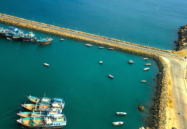 Iranian boats at Konarak Berth, Chabahar Bay. (Photo: Courtesy of WikiCommons)